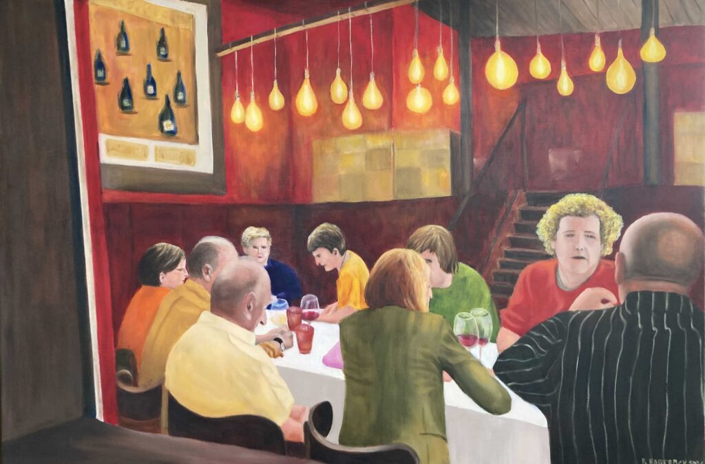 Ölgemälde. Verschiedene Menschen sitzen in einem Lokal an einem Tisch unter hängenden Lampen.